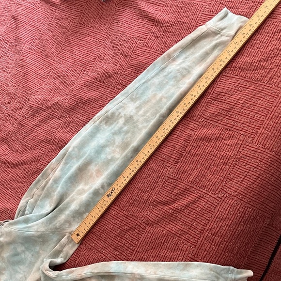 Women’s size XS tie dye drawstring sweatpantsgh Old Navy greenish orange hues - Picture 10 of 16